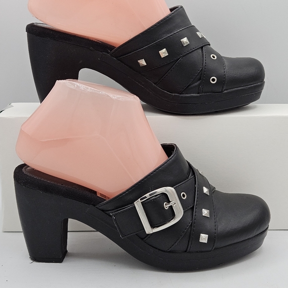 American Eagle studded 3.25" heel studded clogs size 6.5 - Picture 15 of 15